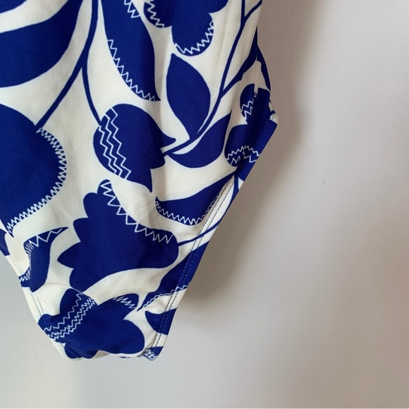 Kate Spade Blue & Soft White Flower One Piece Bathing Suit Size S - Picture 4 of 6